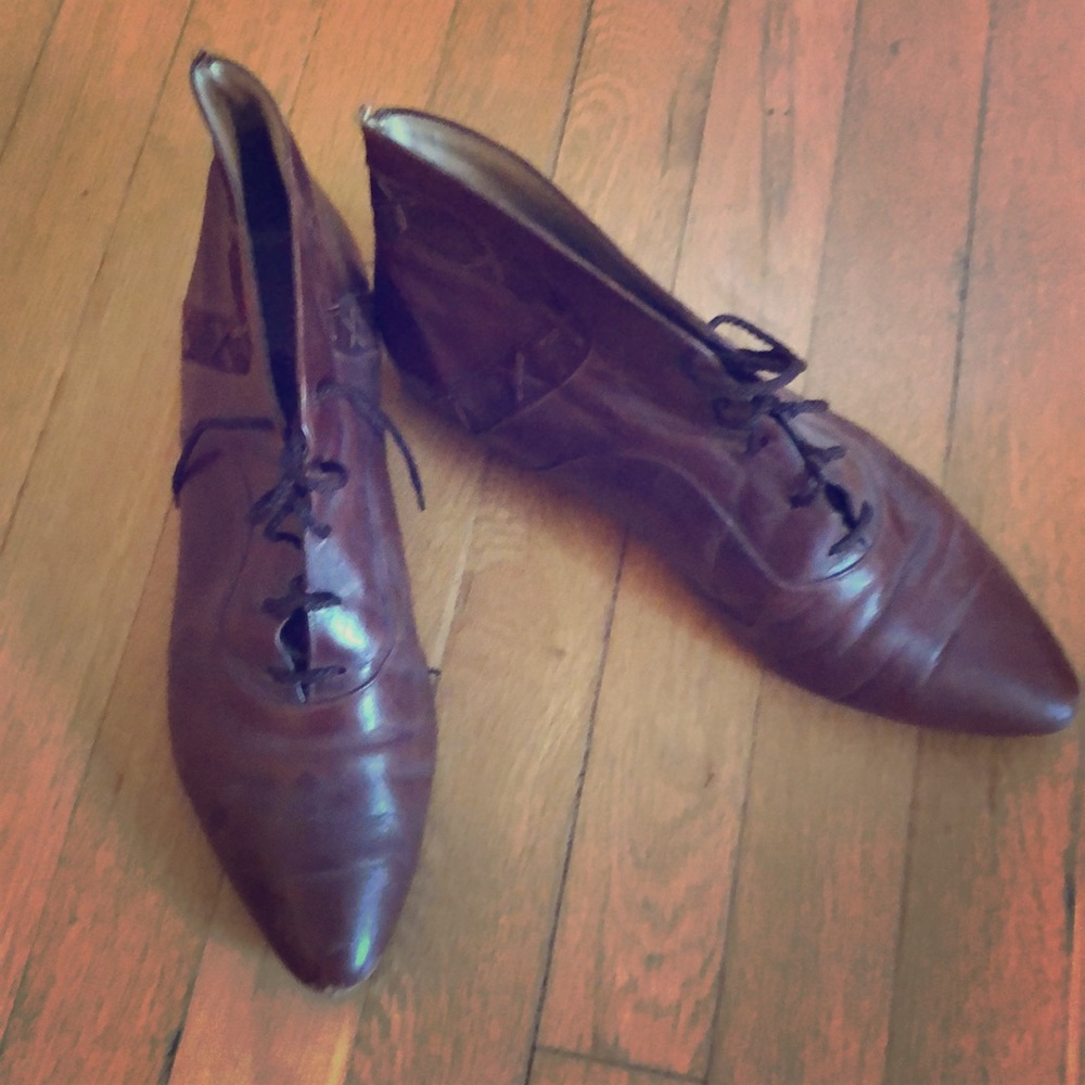Vintage lace-up brown booties/brogues